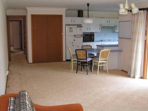 JUST A STROLL TO THE BEACH Picture 3