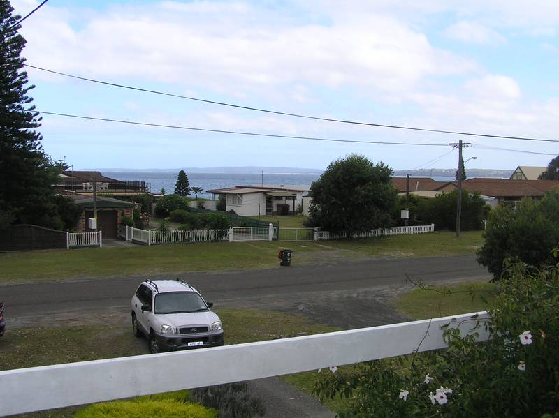 'A' frame home opposite the beach Picture 3