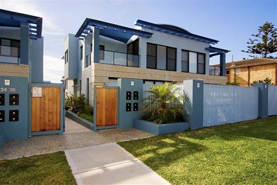 STUNNING TOWNHOUSE Picture