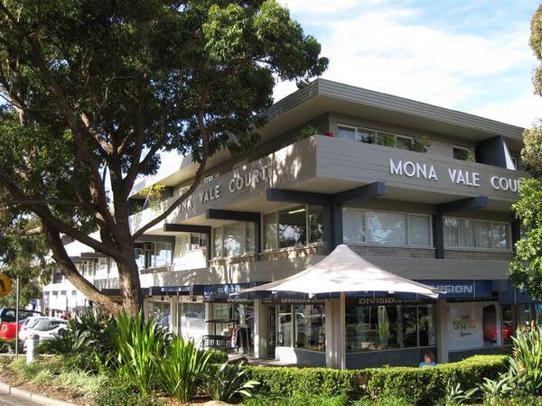 CENTRALLY LOCATED OFFICE Picture 1