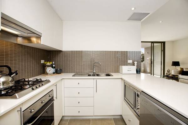 Moana Apartments Picture 2