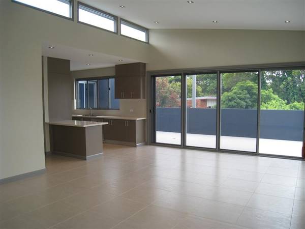 CONTEMPORARY 3 BEDROOM APARTMENT Picture CONTEMPORARY 3 BEDROOM APARTMENT Picture