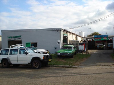 OLDER STYLE FACTORY UNIT Picture