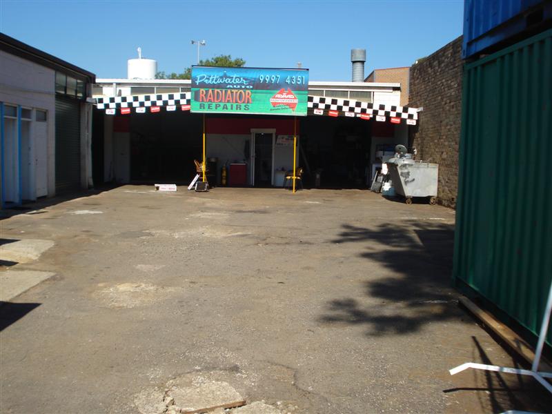 OLDER STYLE FACTORY UNIT Picture 2