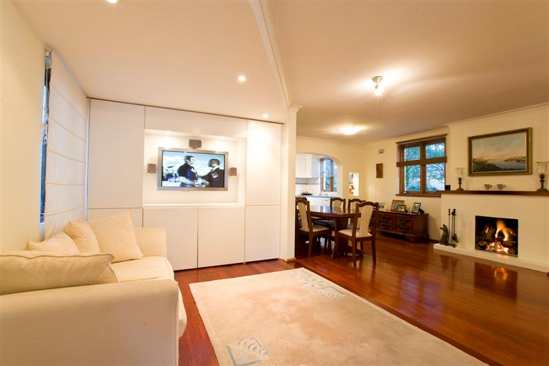 Dual Family Living or Potential Income Picture 2