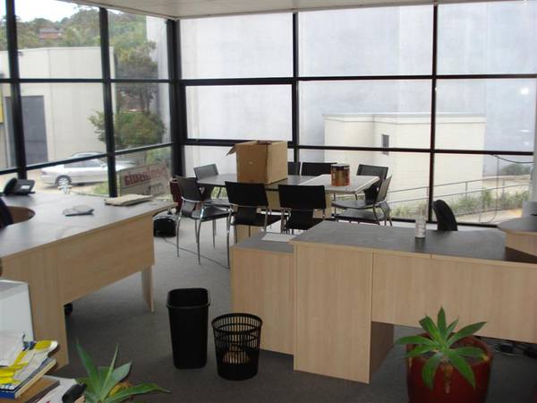 AFFORDABLE RENTAL IN CROMER INDUSTRIAL AREA Picture 3