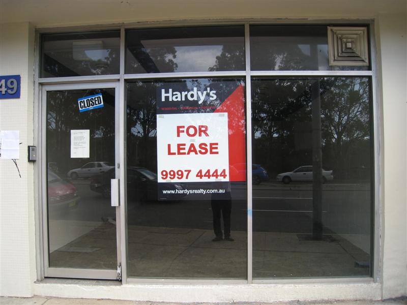 HIGH EXPOSURE MAIN ROAD RETAIL LOCATION Picture 3