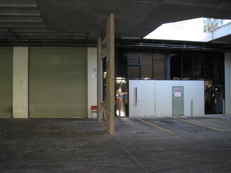 FUNCTIONAL LIGHT INDUSTRIAL UNIT Picture 1