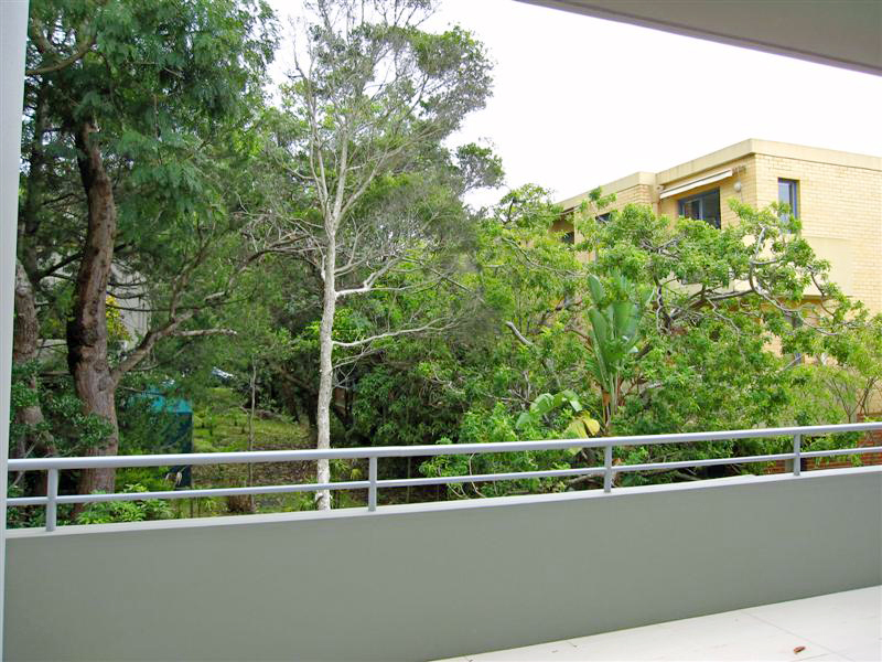 Designer Apartment with two huge outdoor terraces Picture