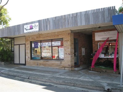 GREAT LOCATION FOR CAFE OR RETAIL SHOP Picture