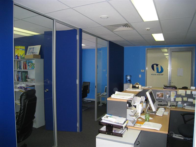 PROFESSIONAL OFFICE IN POPULAR BUILDING Picture 2