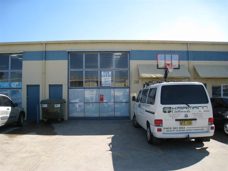 AVAILABLE NOW! FUNCTIONAL INDUSTRIAL UNIT Picture 2