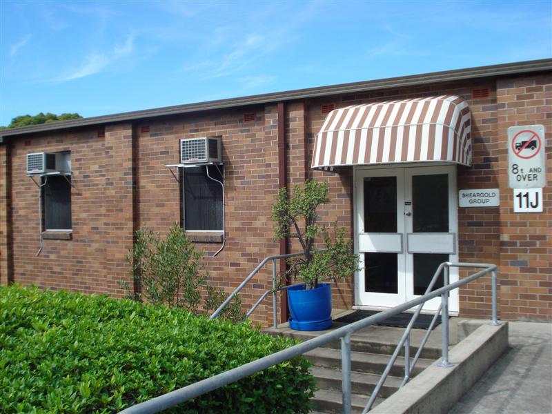 COMMERCIAL OFFICE SUITE WITH GARDEN OUTLOOK Picture 1