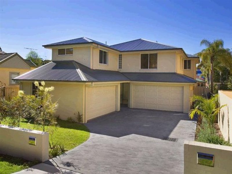 Contemporary 4 bedroom home Picture 1