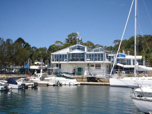 OFFICE SUITE IN QUALITY MARINA POSITION Picture 1