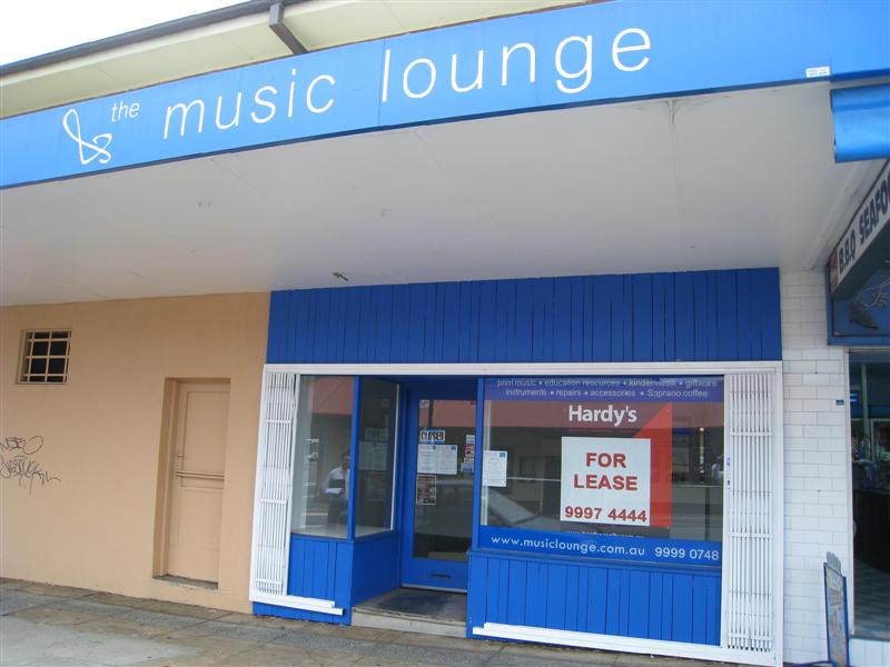 WARATAH STREET POSITION RETAIL PREMISES Picture 1