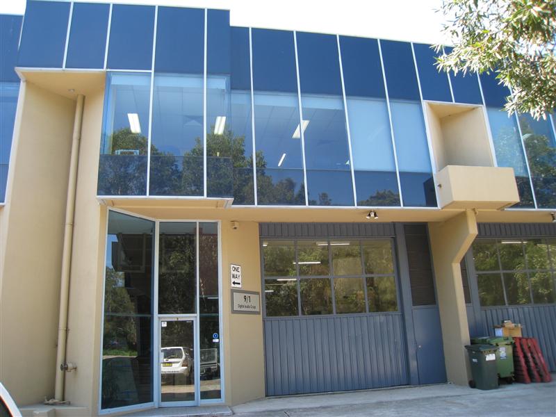 VERSATILE MODERN COMMERCIAL INDUSTRIAL UNIT - PRICE REDUCED! Picture 3