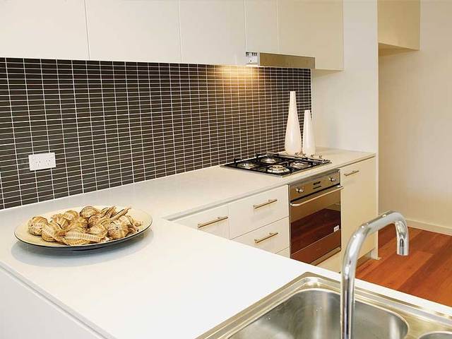 Life's Too Short To Live Anywhere Else! Picture 2