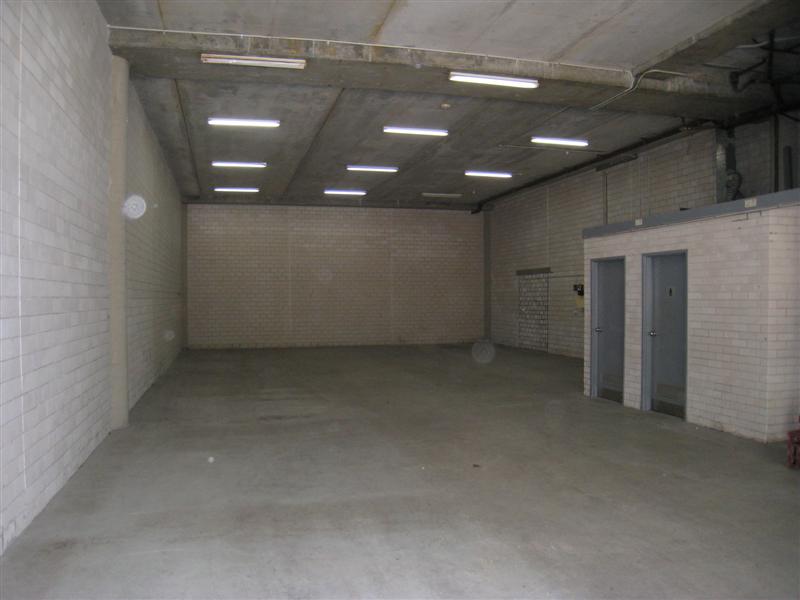 MODERN COMMERCIAL OFFICE WAREHOUSE Picture 2
