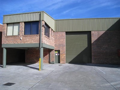 VERSATILE FACTORY WAREHOUSE WITH OFFICE Picture