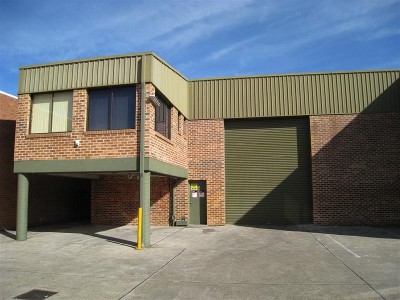 VERSATILE FACTORY WAREHOUSE WITH OFFICE Picture