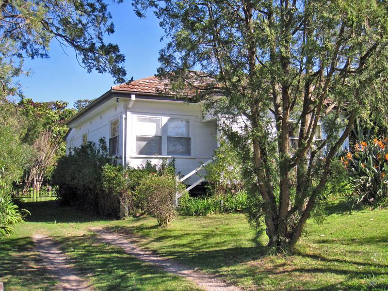 PRICE REDUCTION - Quiet Street, Level Land Picture 1