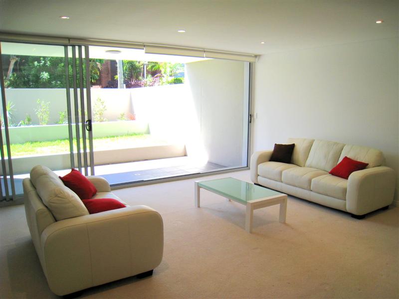 Massive Single Level Two Bedroom Apartment with Two Courtyards Picture 3