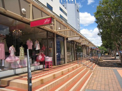 RETAIL SHOP WITH GREAT EXPOSURE Picture RETAIL SHOP WITH GREAT EXPOSURE Picture