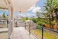 Beachside Apartment Picture