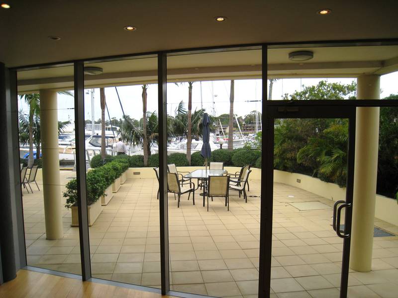 Waterfront office Picture 2