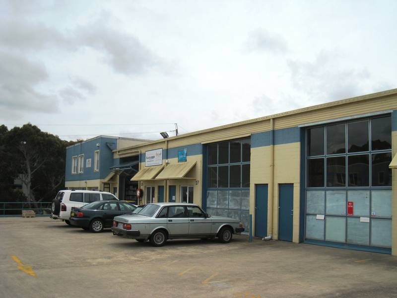 Great Medium Sized Industrial Unit Picture 1