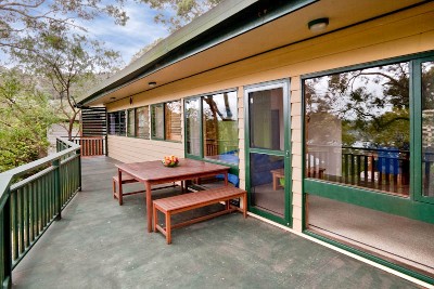 Four Bedroom Family Home with filtered Pittwater Views Picture
