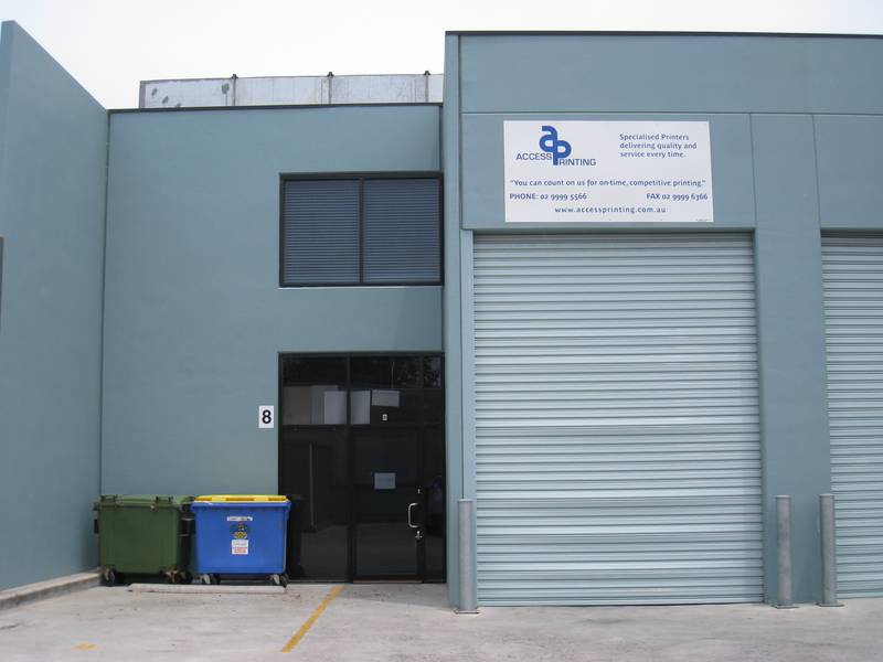 FUNCTIONAL SMALL INDUSTRIAL UNIT - PRIME LOCATION Picture 1