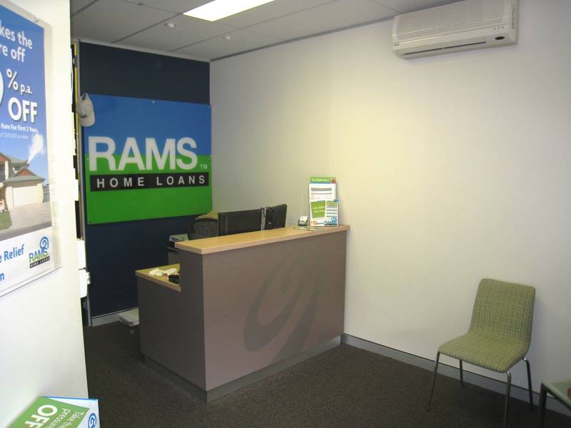 Retail shop in great location Picture 3