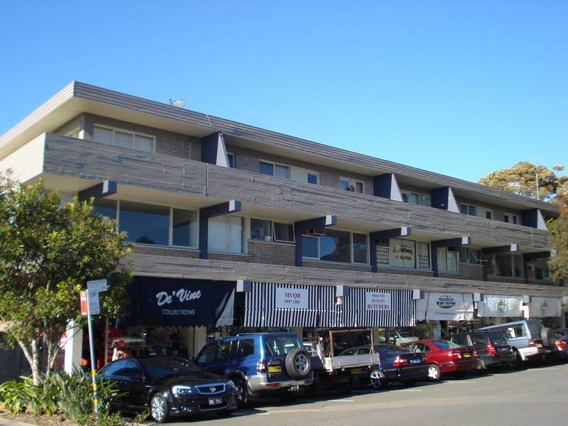 Retail shop in great location Picture 1