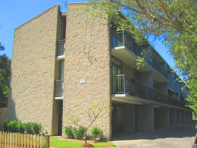 TOWNHOUSE STYLE APARTMENT Picture 1