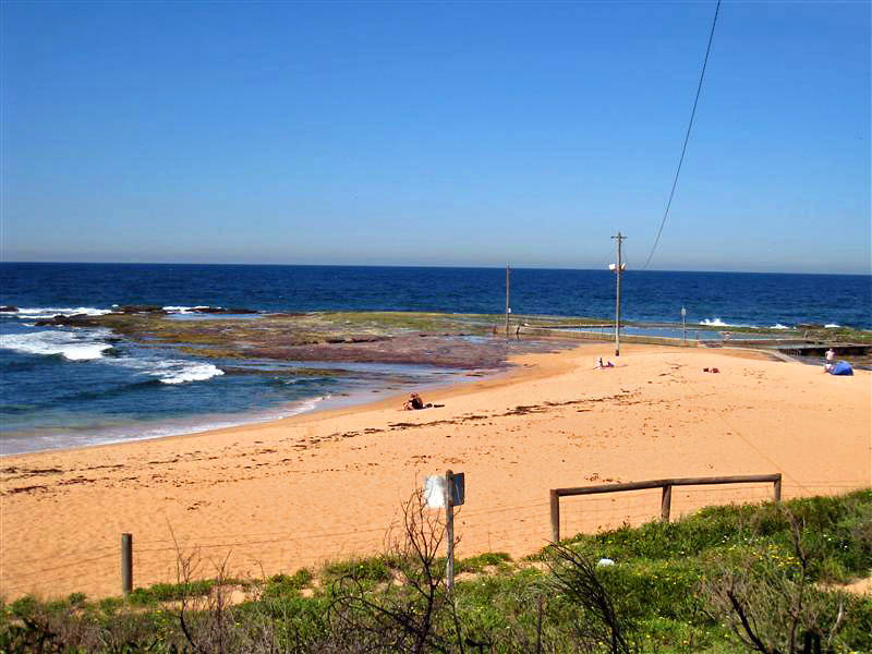 TOWNHOUSE STYLE APARTMENT Picture 3