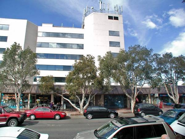 CORPORATE QUALITY COMMERCIAL OFFICES - FOR SALE AND/OR LEASE Picture