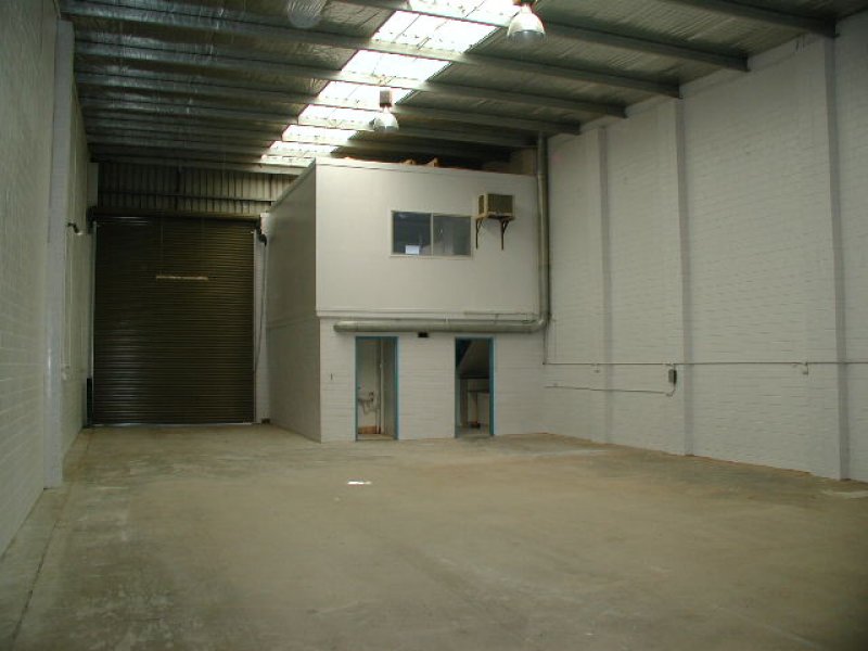 MODERN REFURBISHED FACTORY/ OFFICE Picture 3