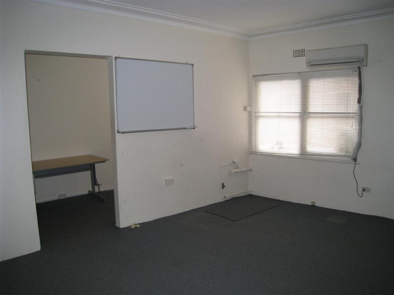 Selection of Small Offices Picture 3