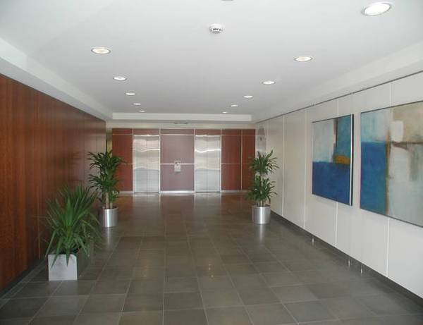 CONTEMPORY COMMERCIAL OFFICE SUITE IN MONA VALE BUSINESS CENTRE Picture 2