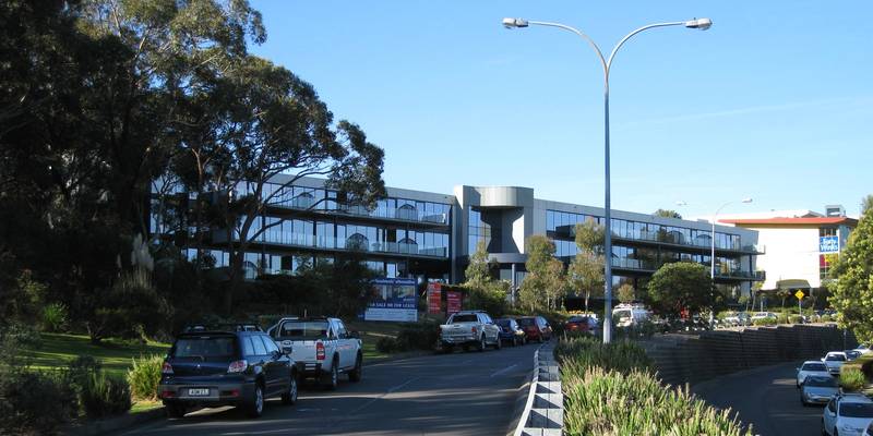 PROFESSIONAL QUALITY COMMERCIAL OFFICE SUITE Picture 1