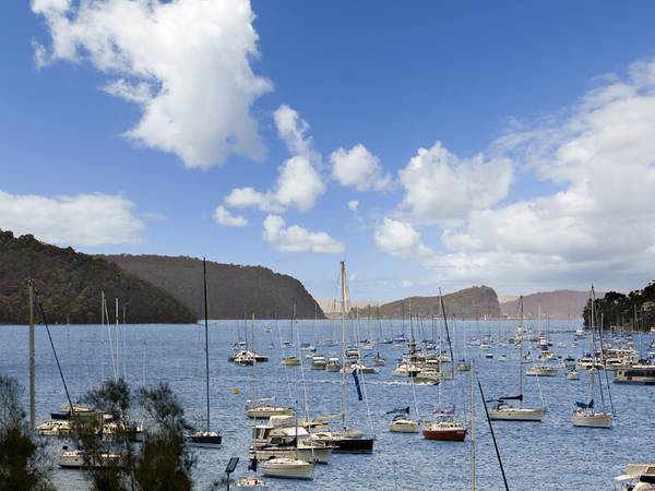 Perfect Pittwater Residence with Picturesque Views Picture 1