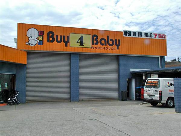 SHOWROOM WAREHOUSE SHOWROOM WAREHOUSE