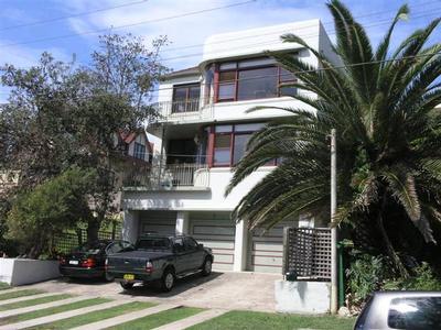 UNIQUE BEACHSIDE APARTMENT Picture