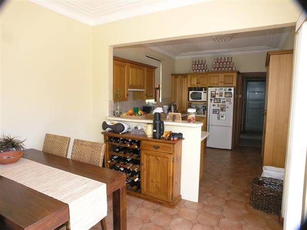 UNIQUE BEACHSIDE APARTMENT Picture 2