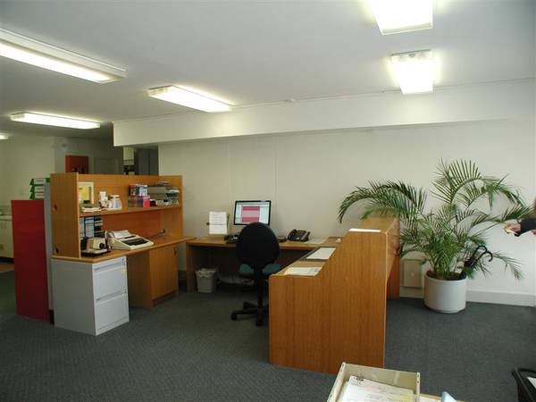 CONTEMPORARY 2 LEVEL OFFICE WITH MANY FEATURES Picture 2
