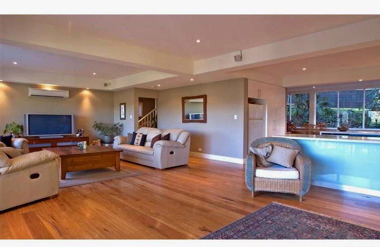 STYLE AND SOPHISTICATION Picture 3