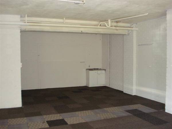 MAIN ROAD RETAIL PREMISES Picture