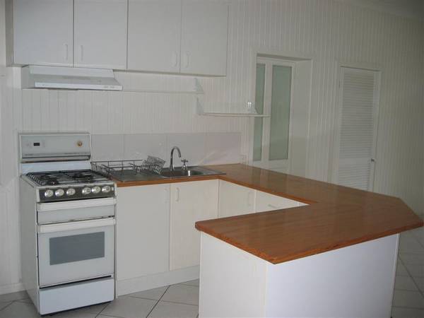 3 BEDROOM BEACH DUPLEX Picture 2